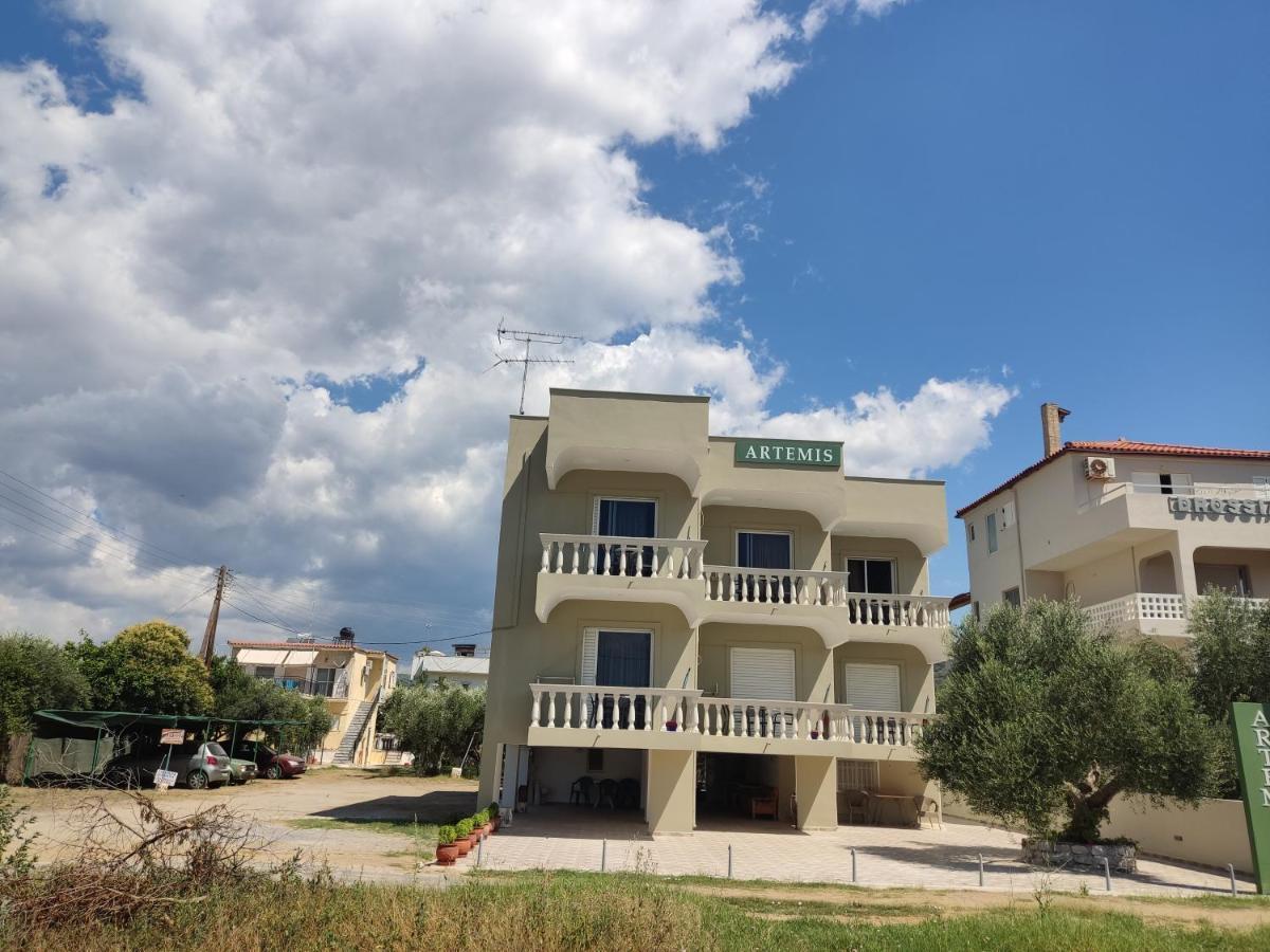 Pansion Artemis Apartment Mavrovoúnion Екстериор снимка
