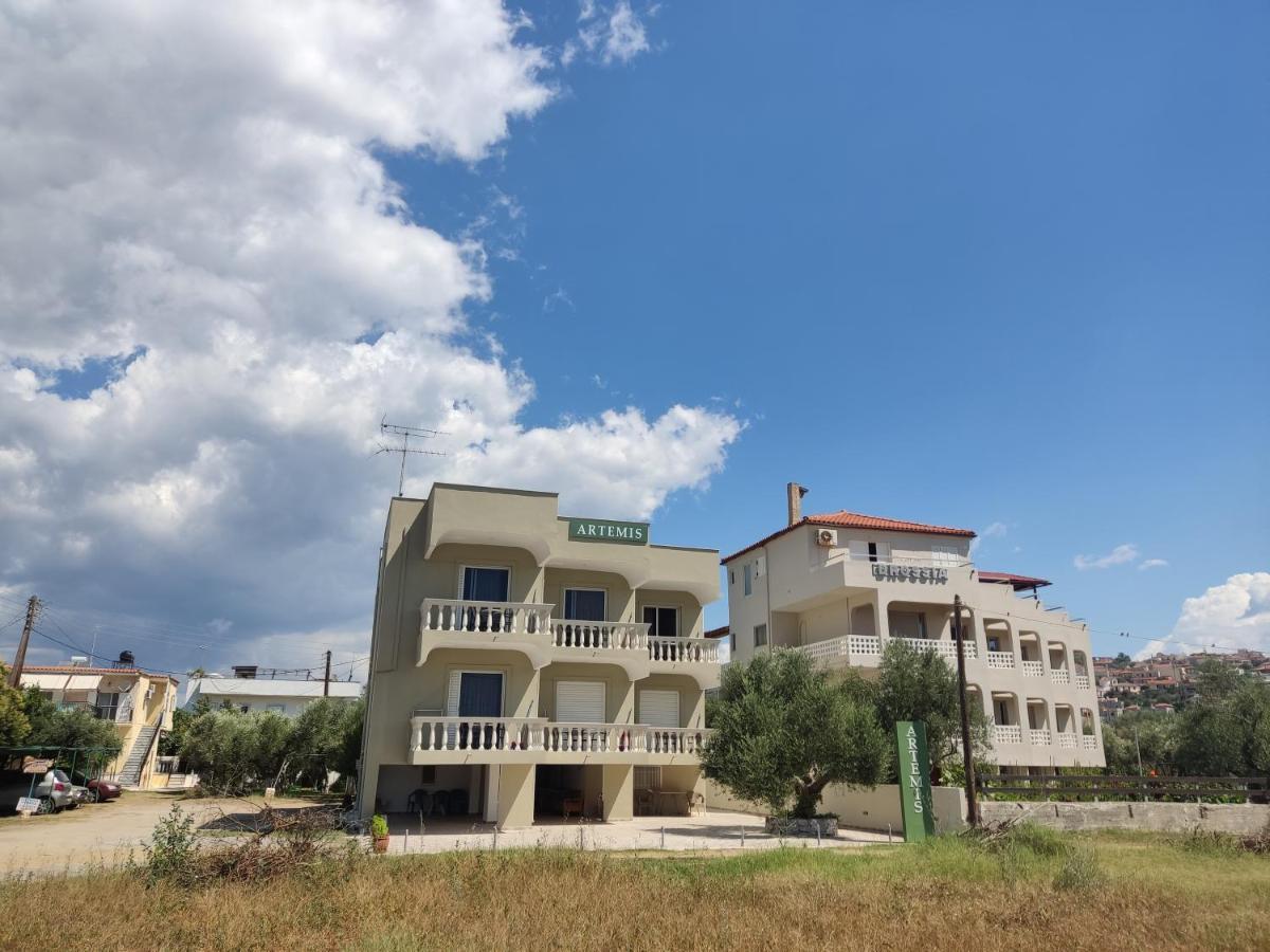 Pansion Artemis Apartment Mavrovoúnion Екстериор снимка