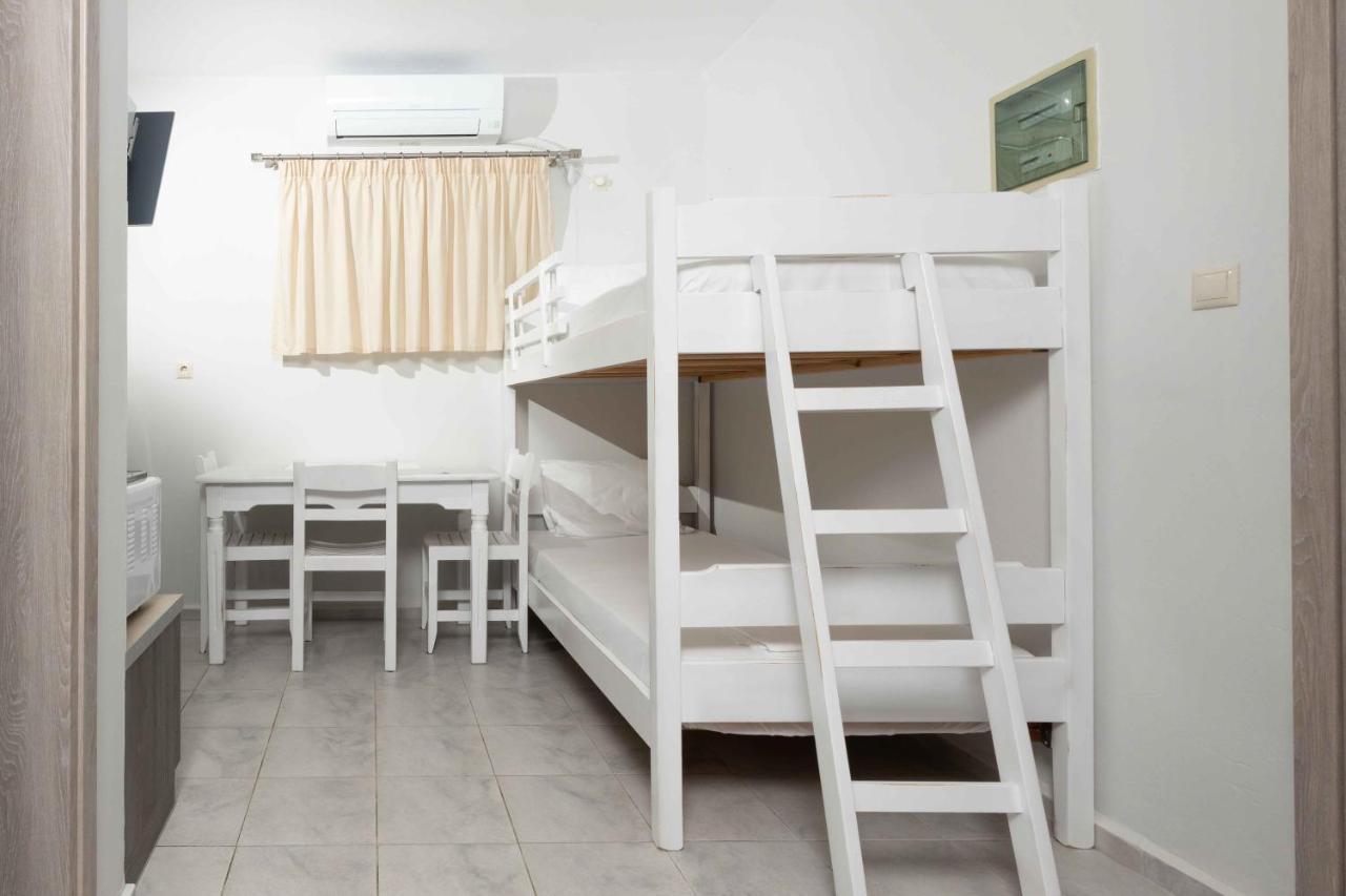 Pansion Artemis Apartment Mavrovoúnion Екстериор снимка