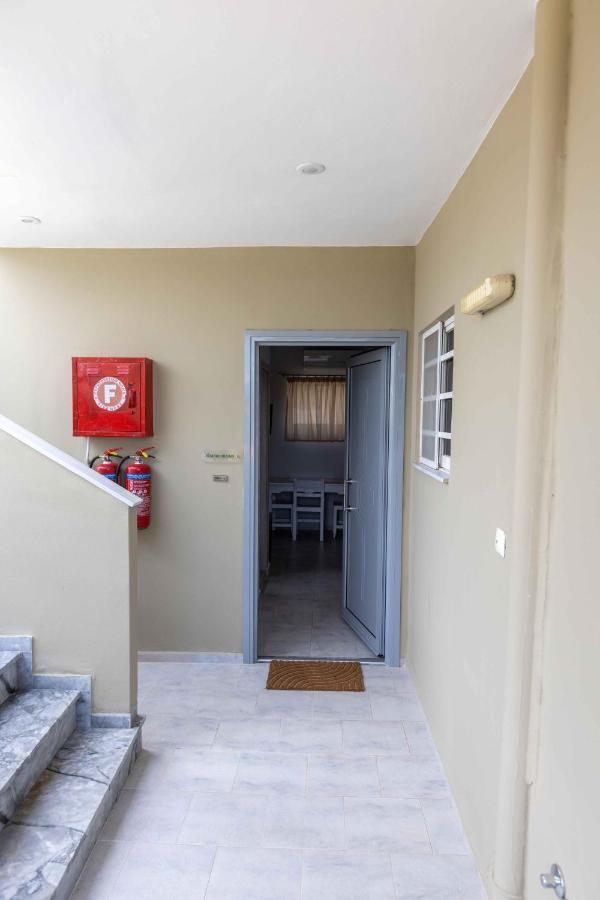 Pansion Artemis Apartment Mavrovoúnion Екстериор снимка