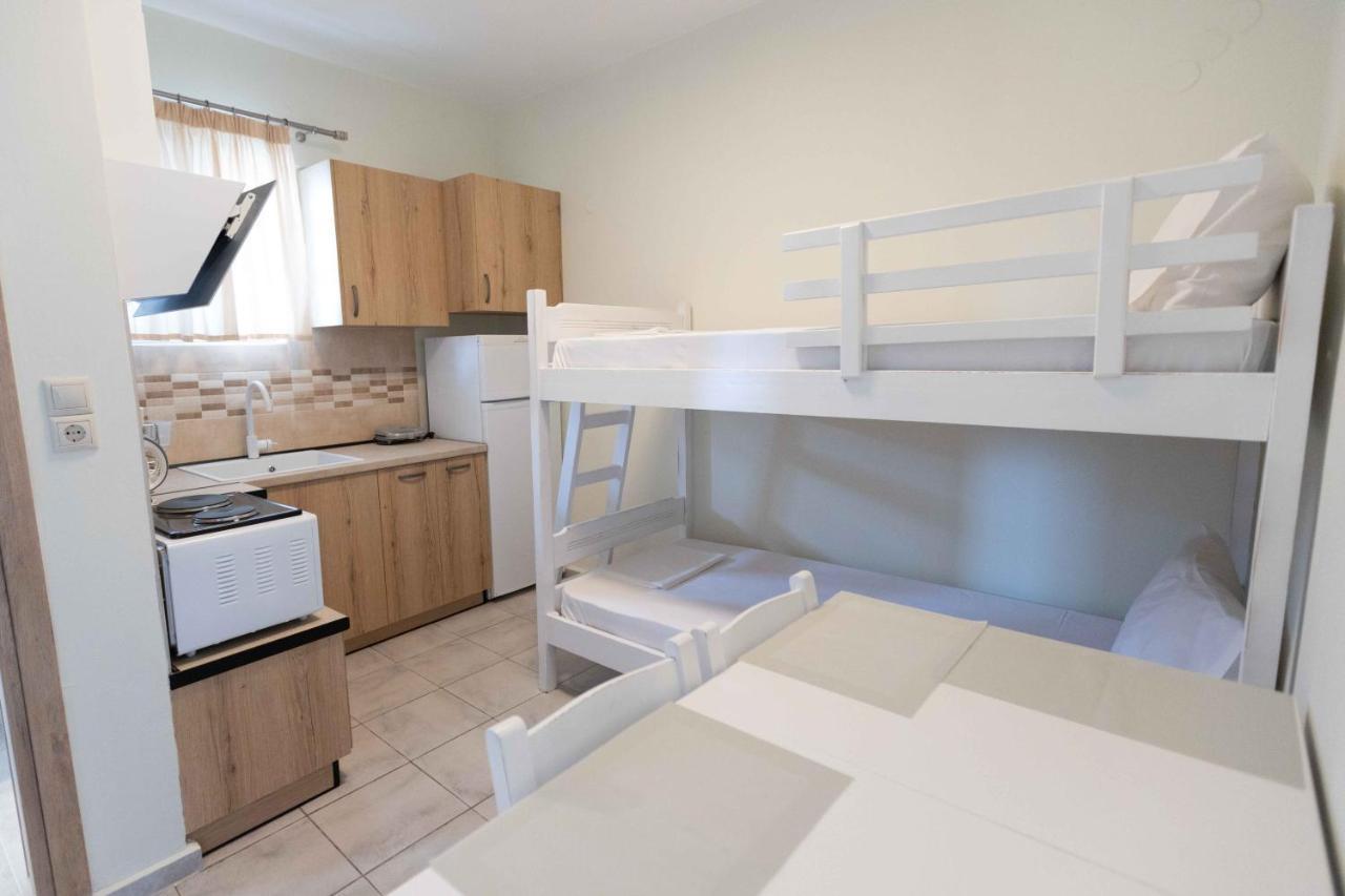 Pansion Artemis Apartment Mavrovoúnion Екстериор снимка