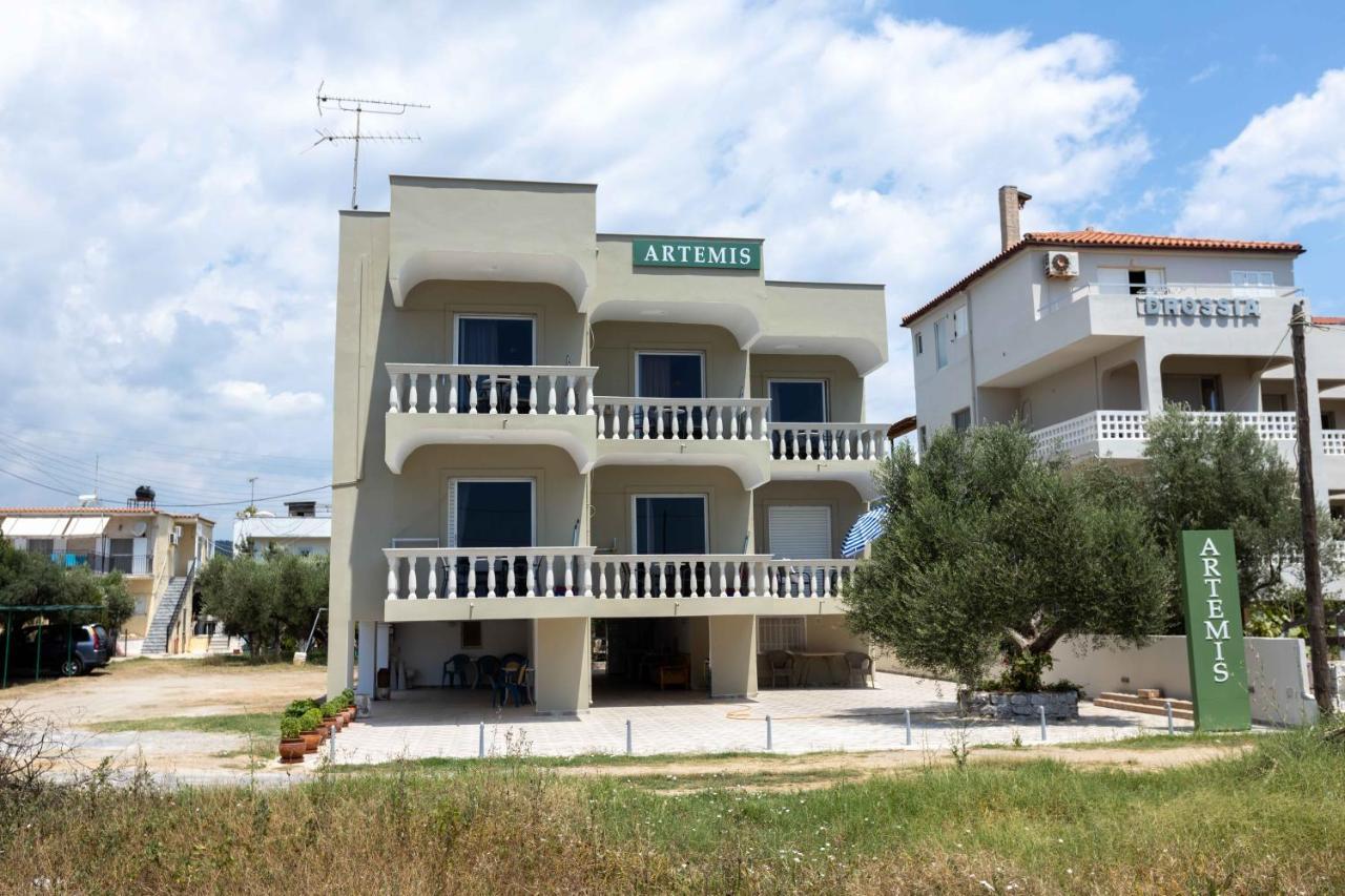 Pansion Artemis Apartment Mavrovoúnion Екстериор снимка