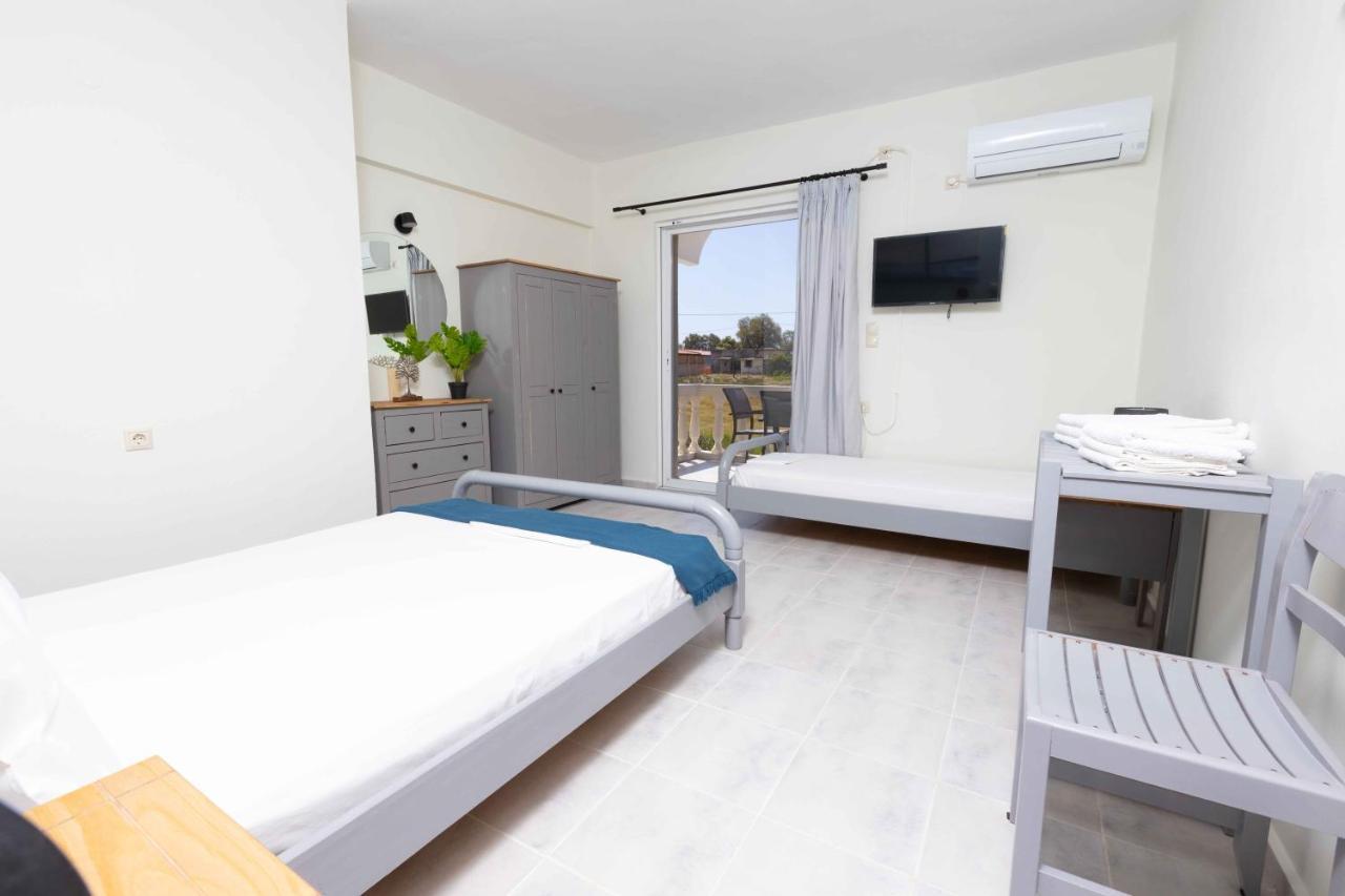 Pansion Artemis Apartment Mavrovoúnion Екстериор снимка